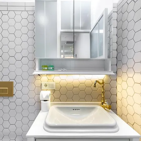 Mayer Liberty Apartment