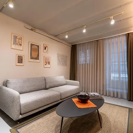 Mayer Liberty Apartment