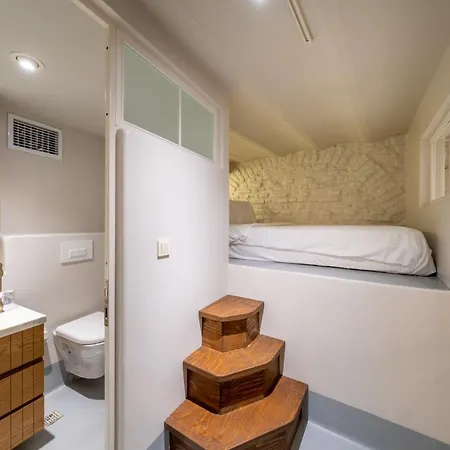 Mayer Liberty Apartment *