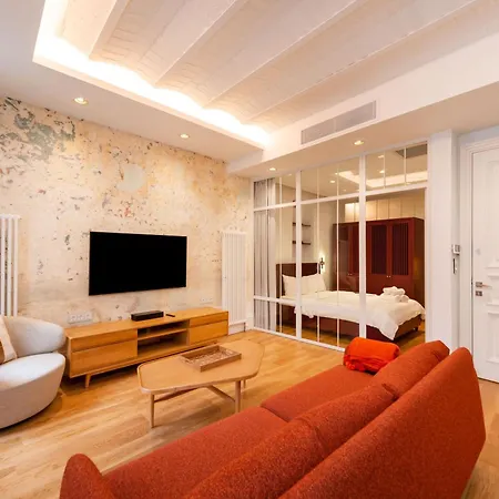 Mayer Liberty Apartment *